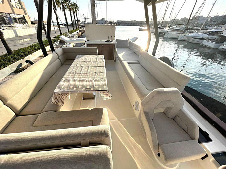 Яхта Beneteau Monte Carlo 52 2022 7