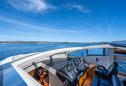 Sunseeker Predator 64 yacht 2011 14