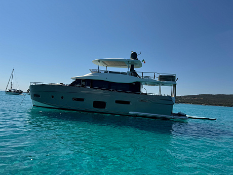 Яхта Azimut Magellano 66 2017 4