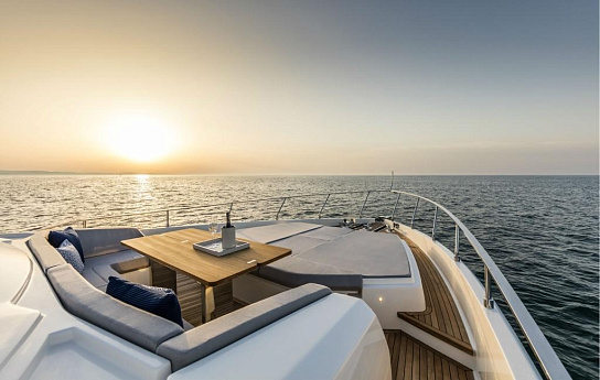 Яхта Ferretti 780 2024 10
