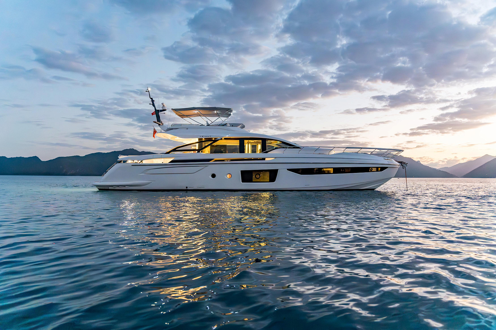 Azimut S8