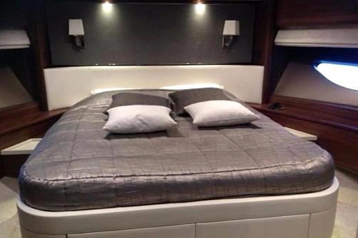 Яхта Princess 88 2015 10