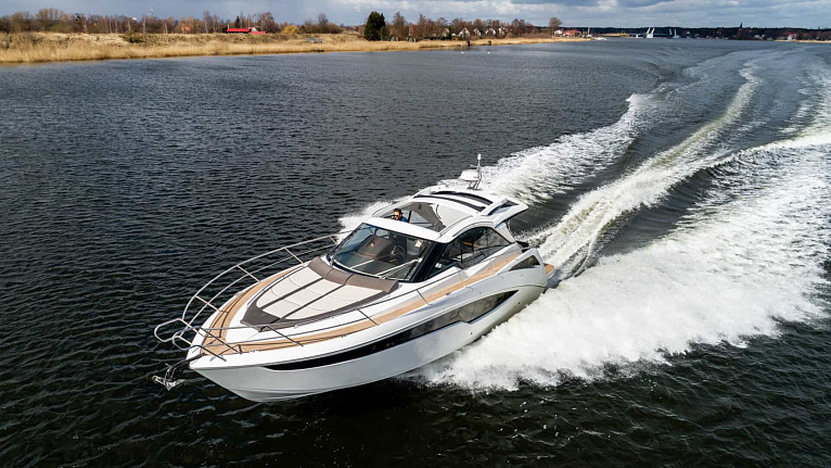 Galeon 405 HTS