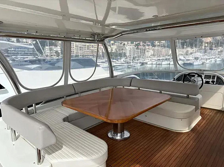 Яхта Azimut Magellano 74 2012 8