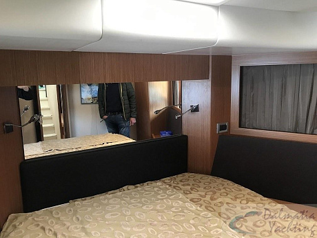 Яхта Ferretti 592 2010 6