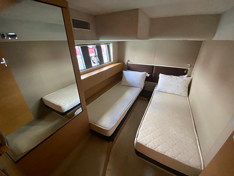 Яхта Fairline Squadron 50 2013 15