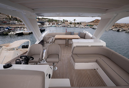 Яхта Sunseeker Manhattan 55 2022 8