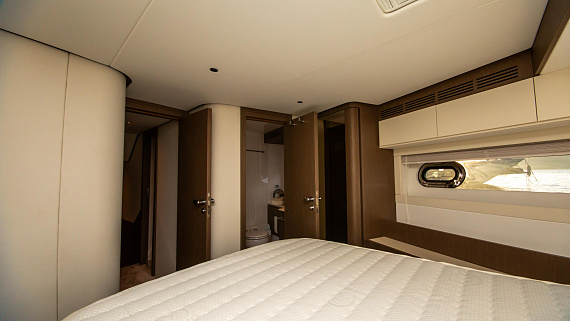 Яхта Azimut Magellano 66 2024 15