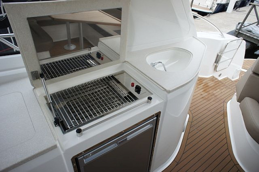 Яхта BAVARIA 44 HARDTOP 2013 8