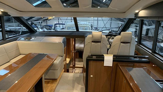 Яхта Princess V52 2014 1
