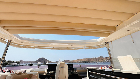Яхта Princess Flybridge 88 2014 13