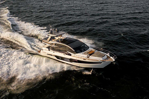 Galeon 700 SKYDECK