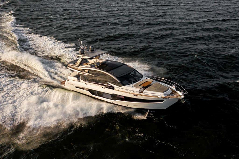 Galeon 700 SKYDECK
