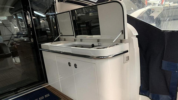 Яхта Princess V52 2014 15