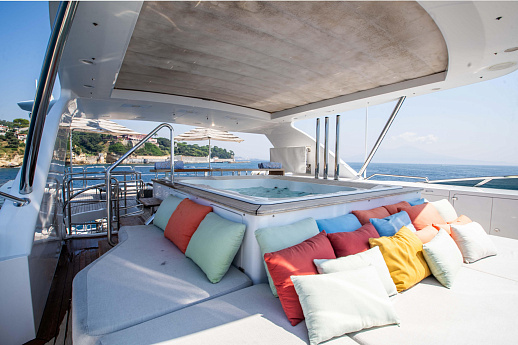 Яхта Benetti 121 2015 14