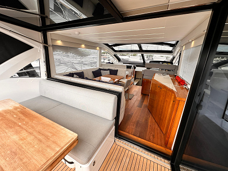 Яхта Sunseeker Predator 50 2021 11