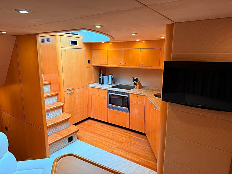 Яхта Sunseeker Predator 62 2008 13