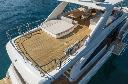 Яхта Princess 88 2019 6