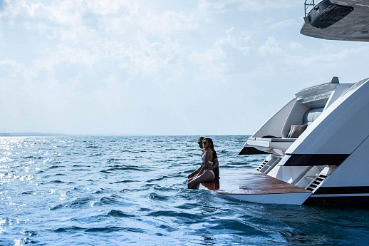 Яхта Ferretti 720 2021 2