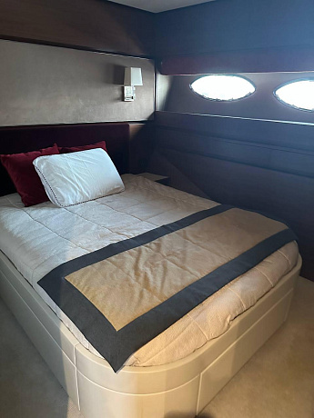 Яхта Princess 88 2015 8
