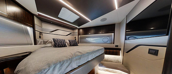 Яхта Sunseeker Predator 74 XPS 2022 12