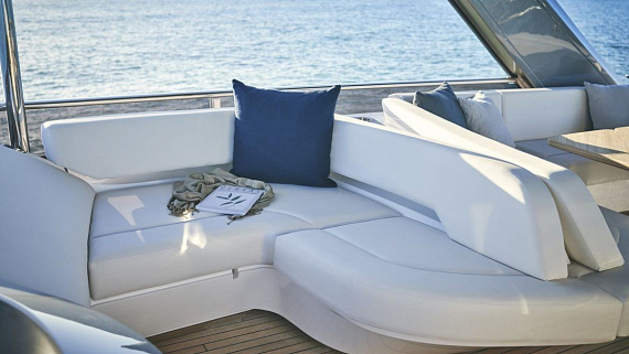 PRINCESS Y72 yacht  10