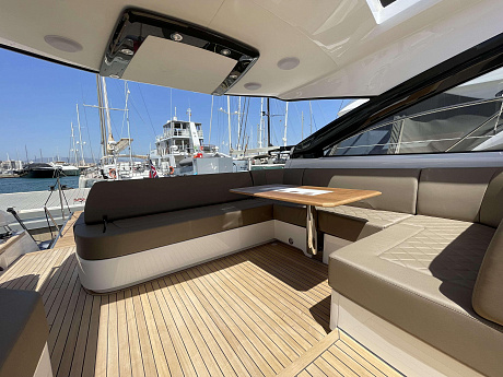 Яхта Fairline Targa 45 2024 12
