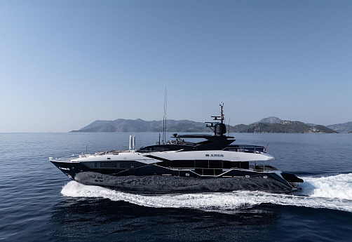 Яхта Sunseeker 116 Yacht 2019 1
