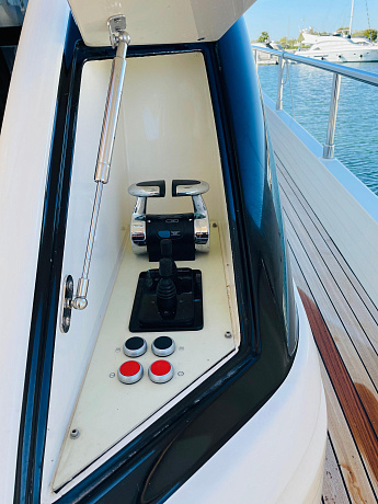 Яхта Ferretti 550 2017 3