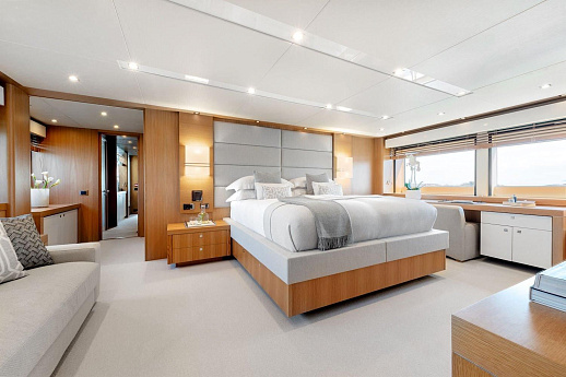Яхта Sunseeker 115 2013 13