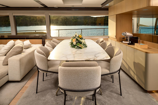 Яхта Ferretti DAMARI 2019 8