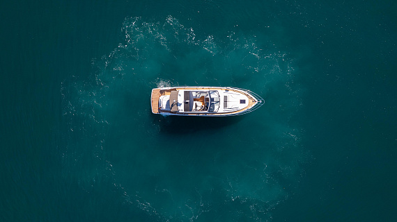 Яхта Princess V50 Open 2018 5