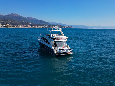 Яхта Princess Flybridge 56 2015 9