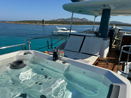 Яхта Azimut Magellano 66 2017 14