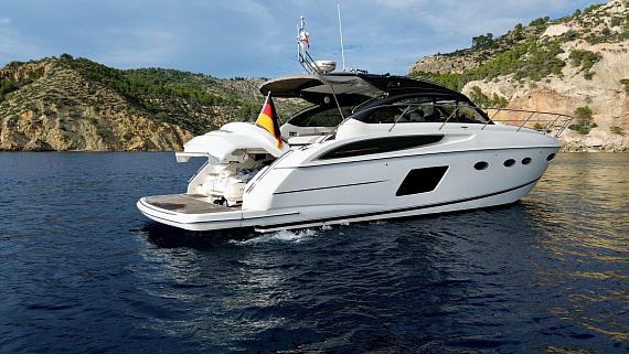 Яхта Princess V48 Open 2015 5