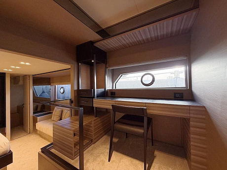 Ferretti 670 yacht 2020 14