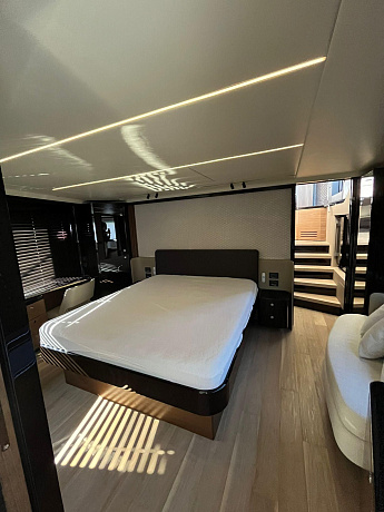 Яхта Absolute Navetta 64 2022 11