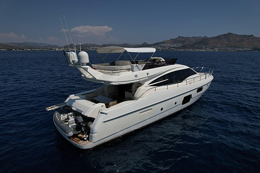 Яхта Ferretti 620 2013 8