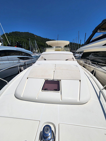 Яхта Ferretti 590 2004 8