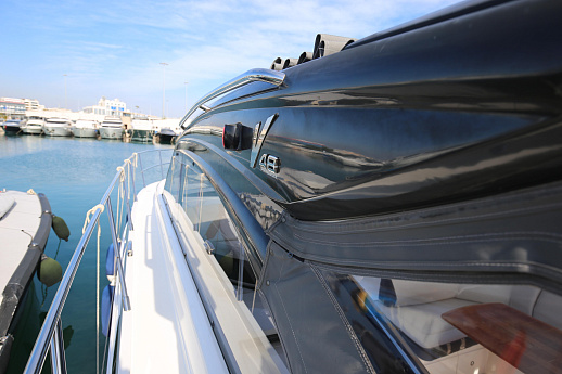 Яхта Princess V48 2016 6