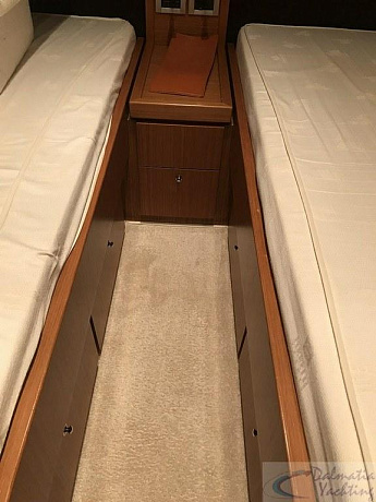Яхта Ferretti 592 2010 11
