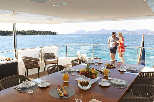 Яхта Princess 40M 2012 15