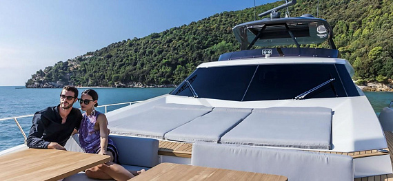 Яхта Ferretti 920 2021 8