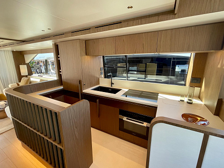 Яхта Azimut Fly 72 2023 9