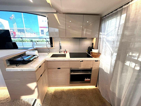 Яхта Beneteau Monte Carlo 52 2022 14