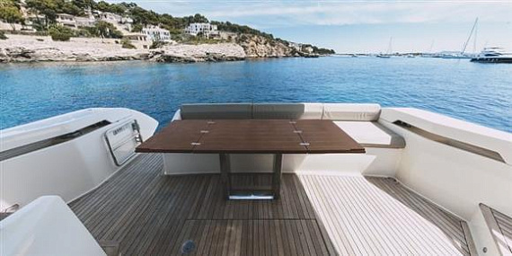 Яхта Ferretti 550 2017 8