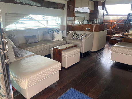 Яхта Fairline Squadron 65 2017 9