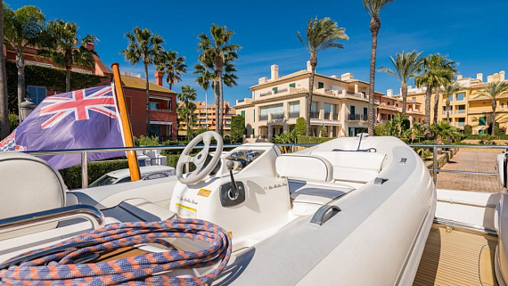 Яхта Benetti Tradition 100 2010 8