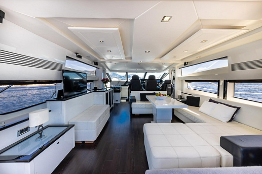 Яхта Sunseeker Predator 74 2011 8
