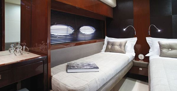 Яхта Princess 72 Motor Yacht 2013 10